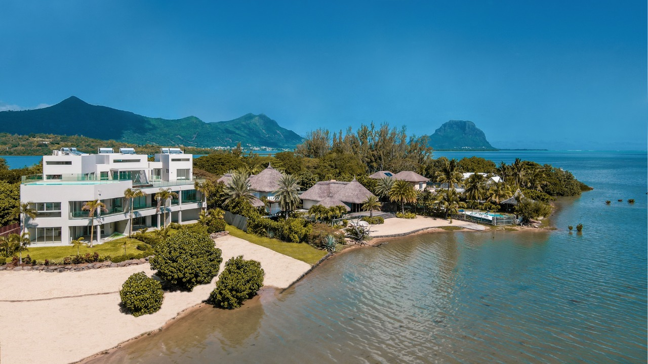 Luxury Beach Property – Ilot Fortier