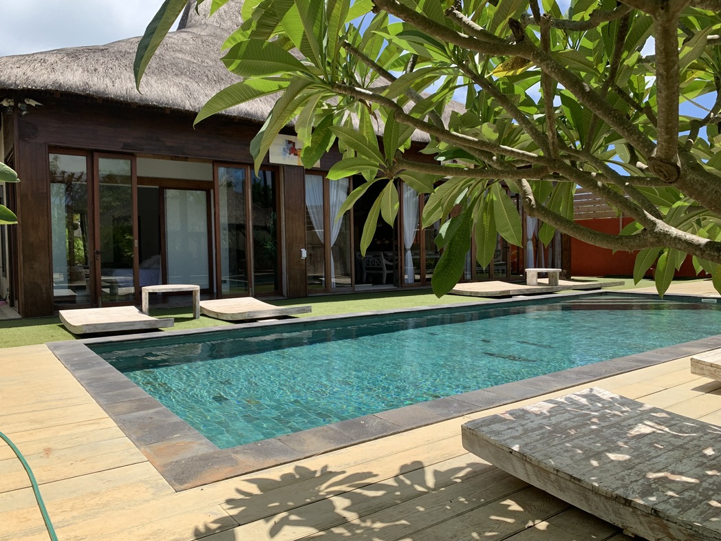 Balinese style Villa 4 Bedrooms in Pereybere