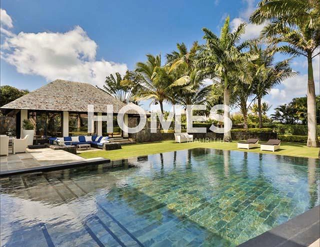 Magnificent Villa IRS 4 bedrooms accessible to foreigners – eastern coast of Mauritius